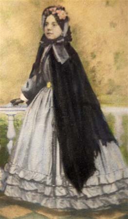 GJ in travelling dress
